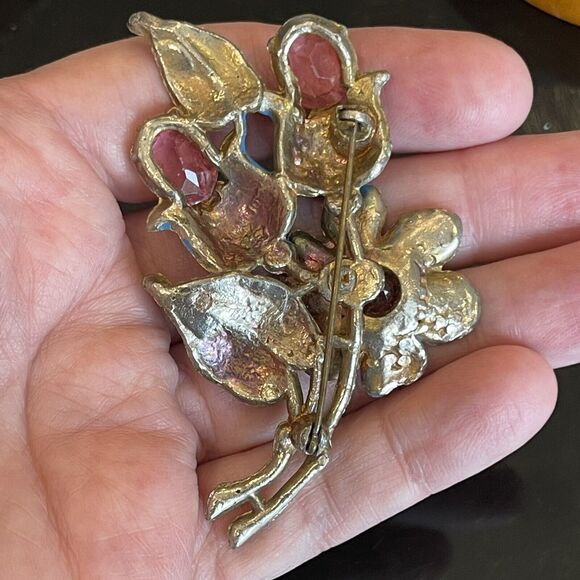 Vintage 1940's Pot Metal Rhinestone Enamel Floral Bouquet Brooch "MADE IN USA" - Picture 3 of 10